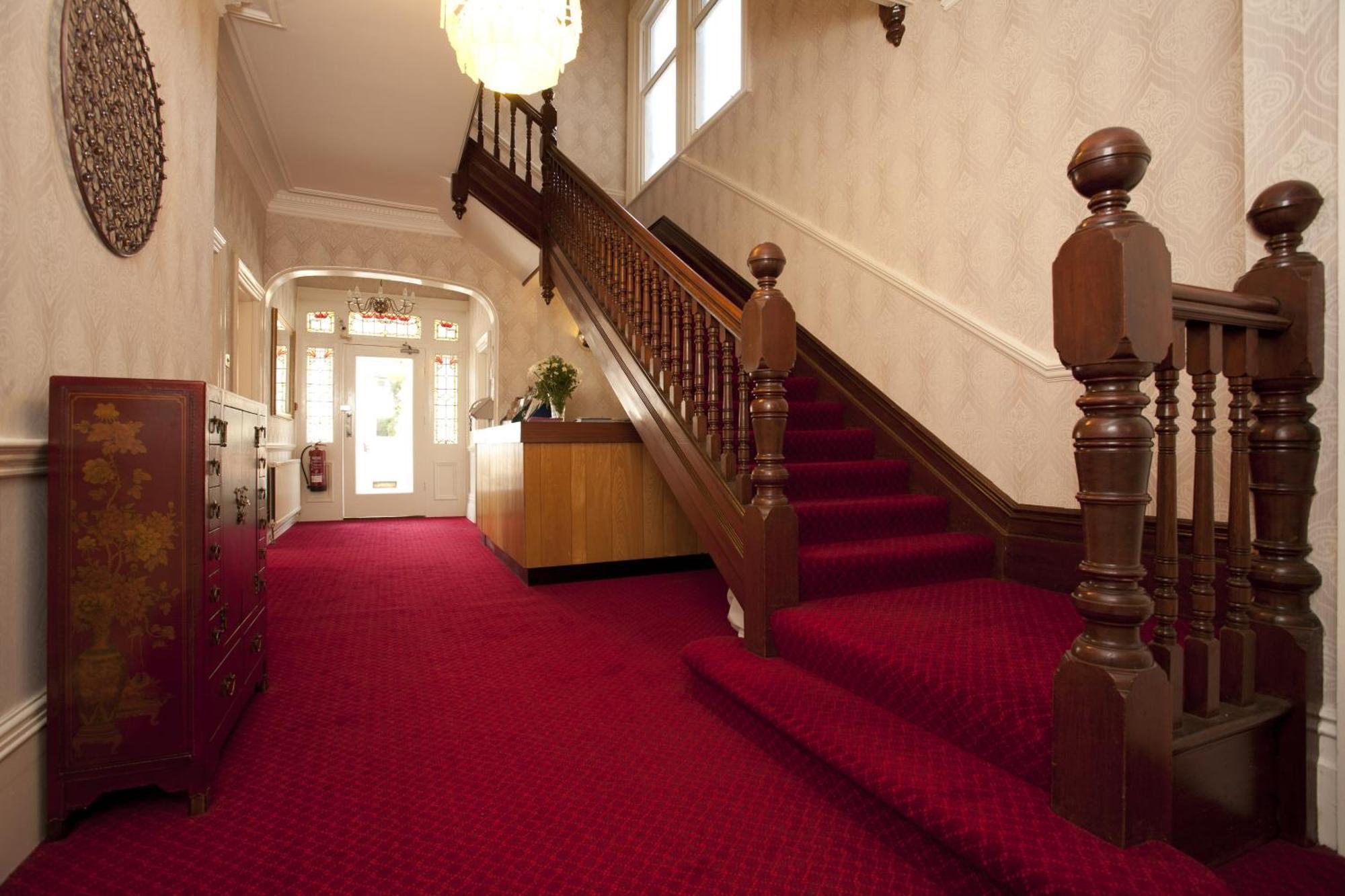 Denewood Hotel Борнмут Экстерьер фото