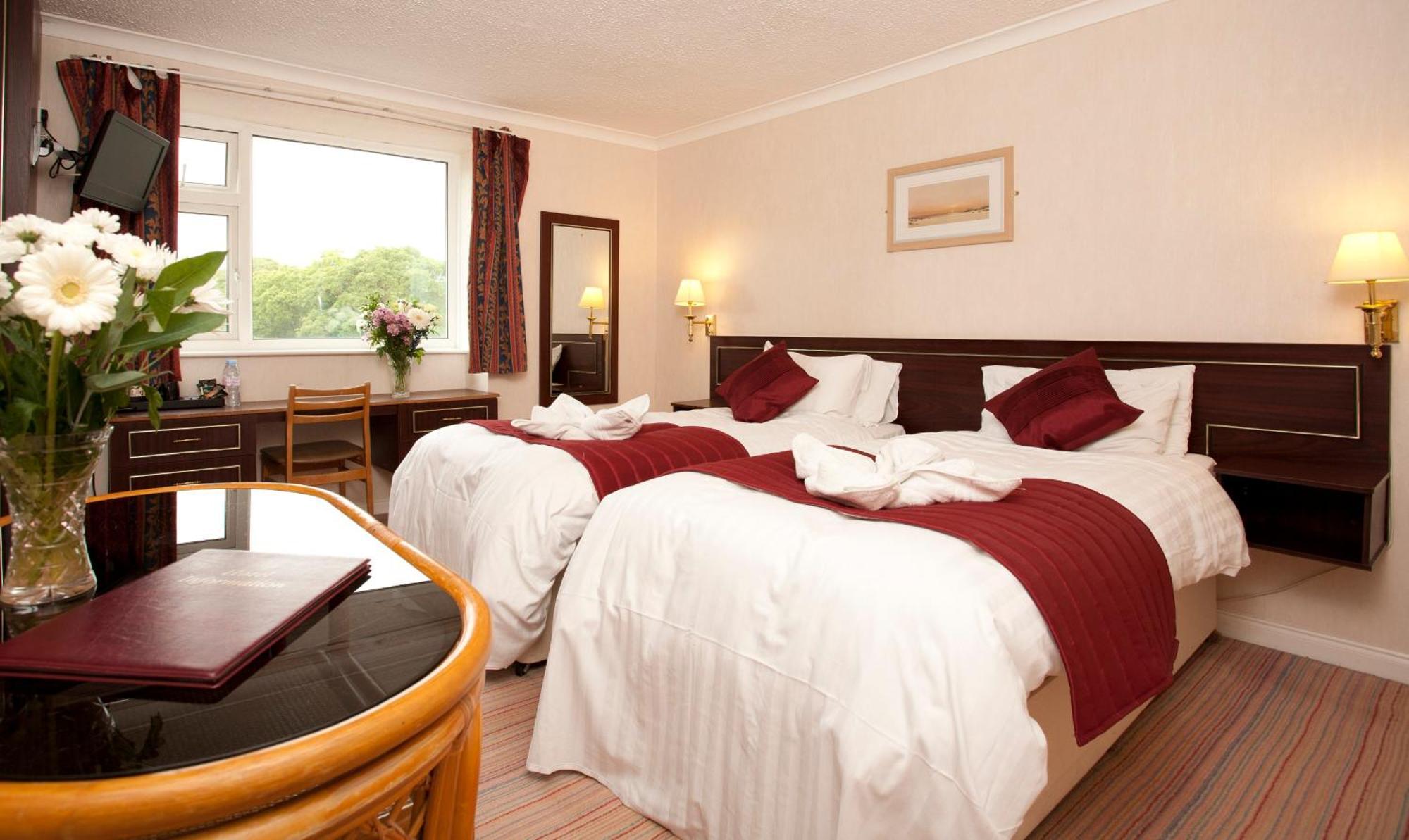 Denewood Hotel Борнмут Экстерьер фото